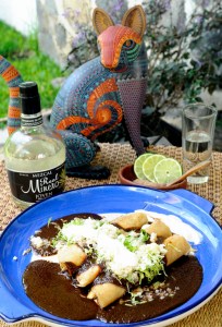 Enchiladas de mole negro
